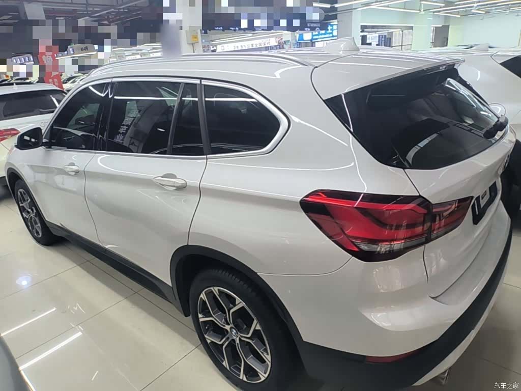 BMW X1, 2020 все фото