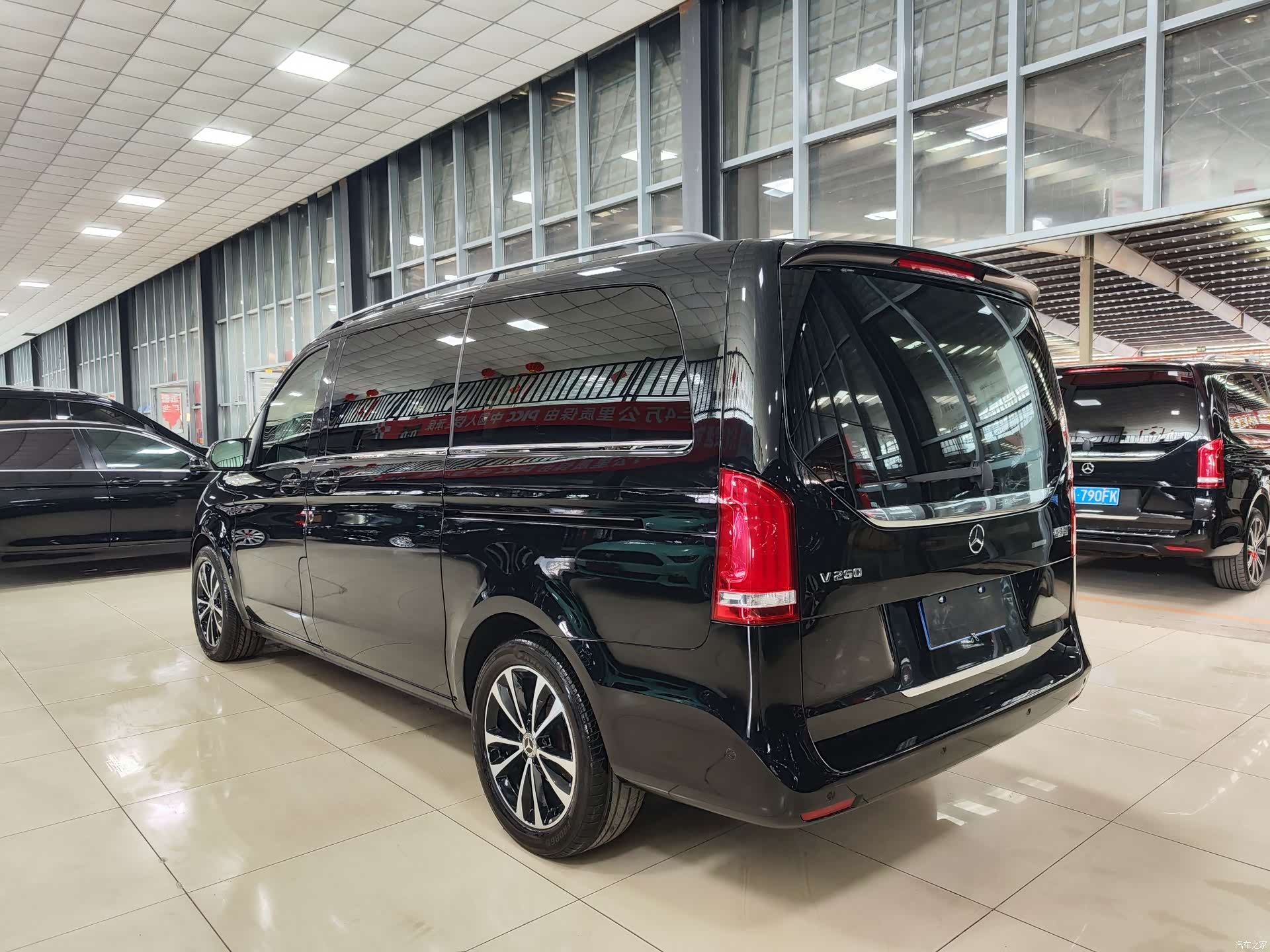 Mercedes-Benz V-Class, 2022 28