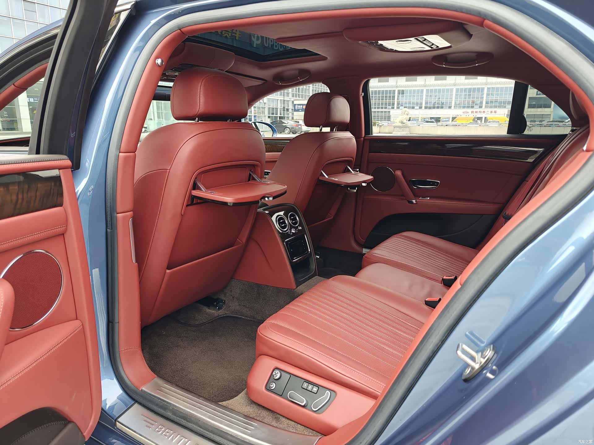 Bentley Flying Spur, 2018 17