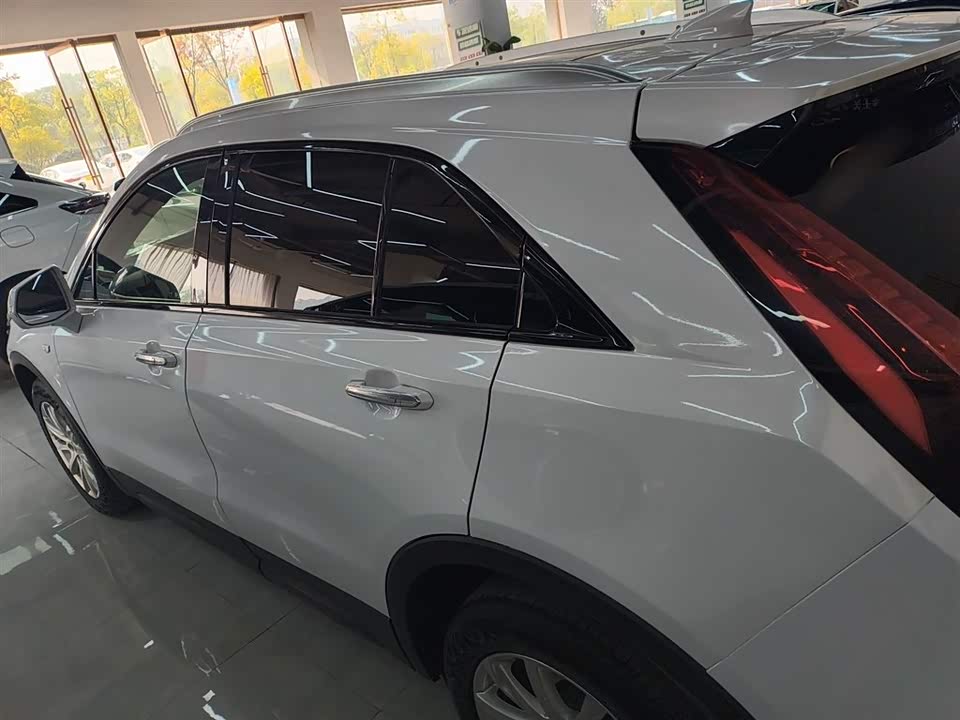 Cadillac XT4