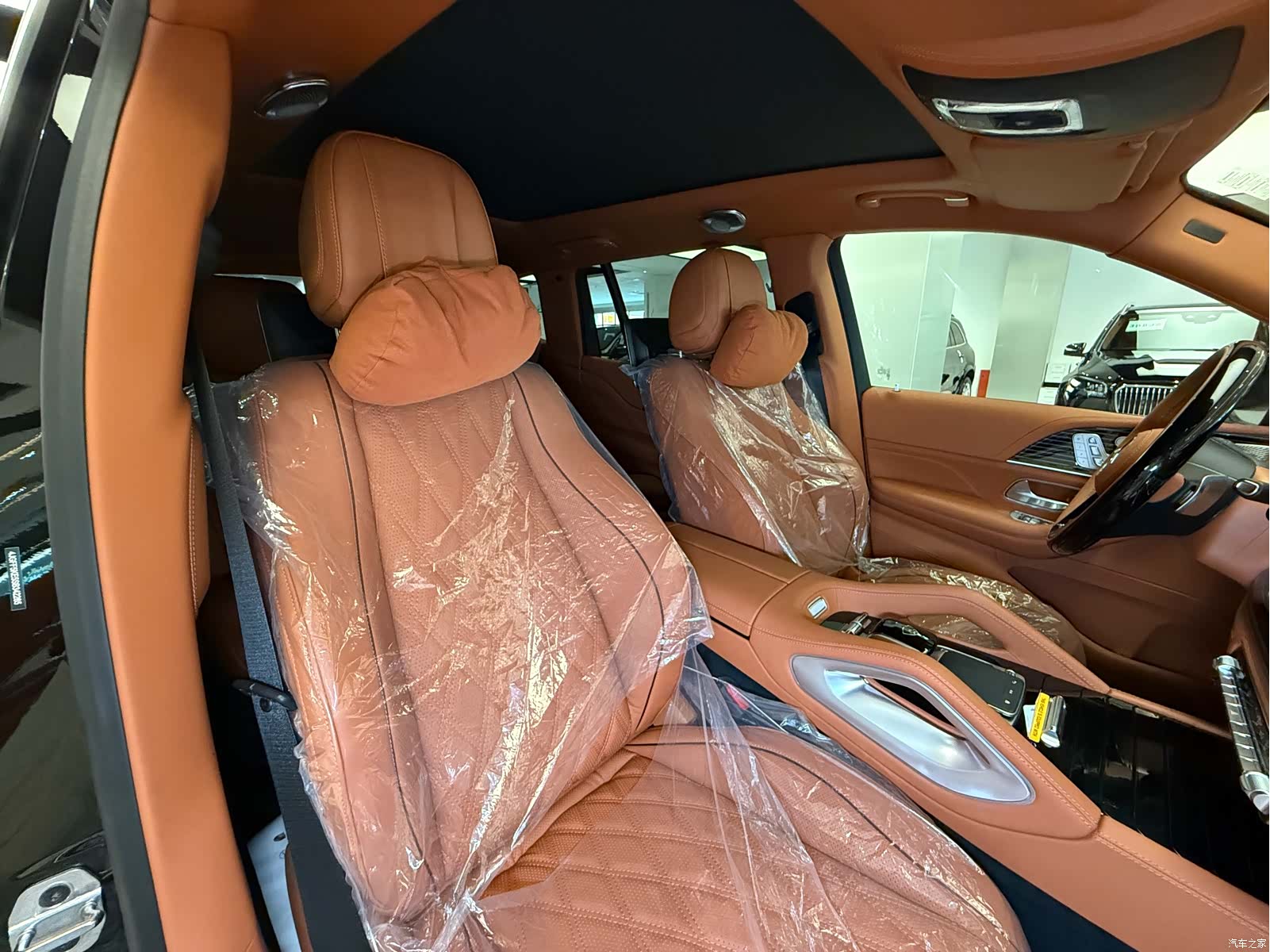Maybach GLS, 2025 15