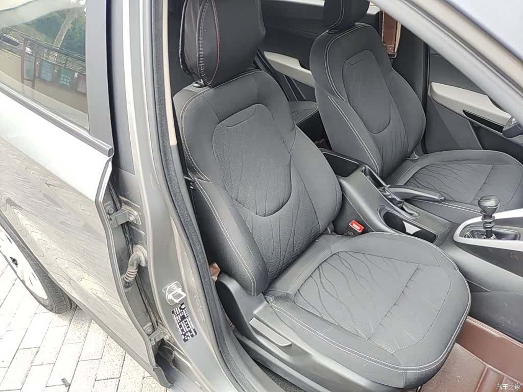 Wuling 510, 2020 25