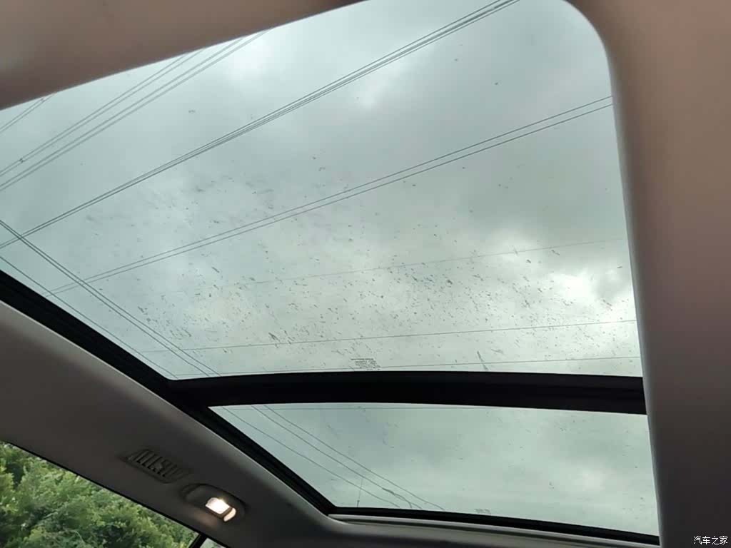 Roewe RX8, 2019 18