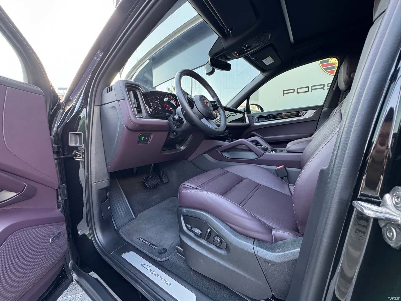 Porsche Cayenne, 2025 10