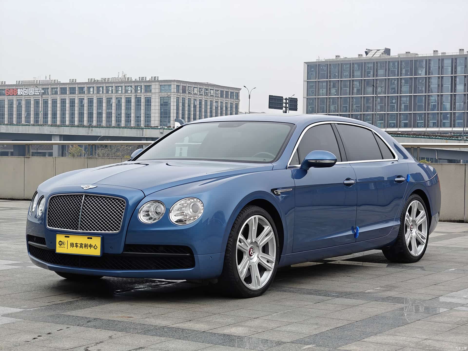 Bentley Flying Spur, 2018 1