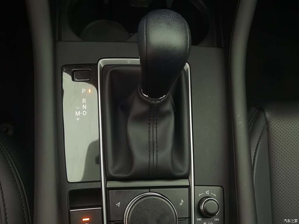 Mazda Mazda3, 2023 13