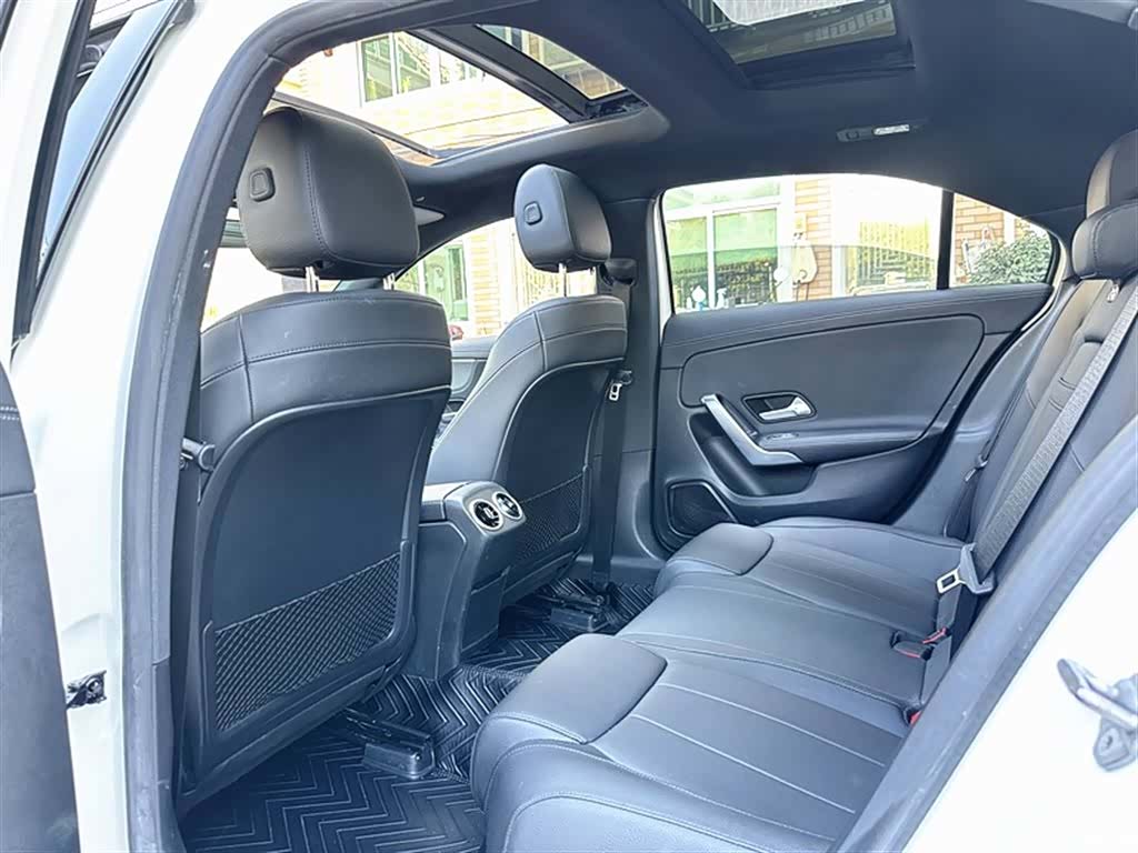 Mercedes-Benz A-Class, 2020 10