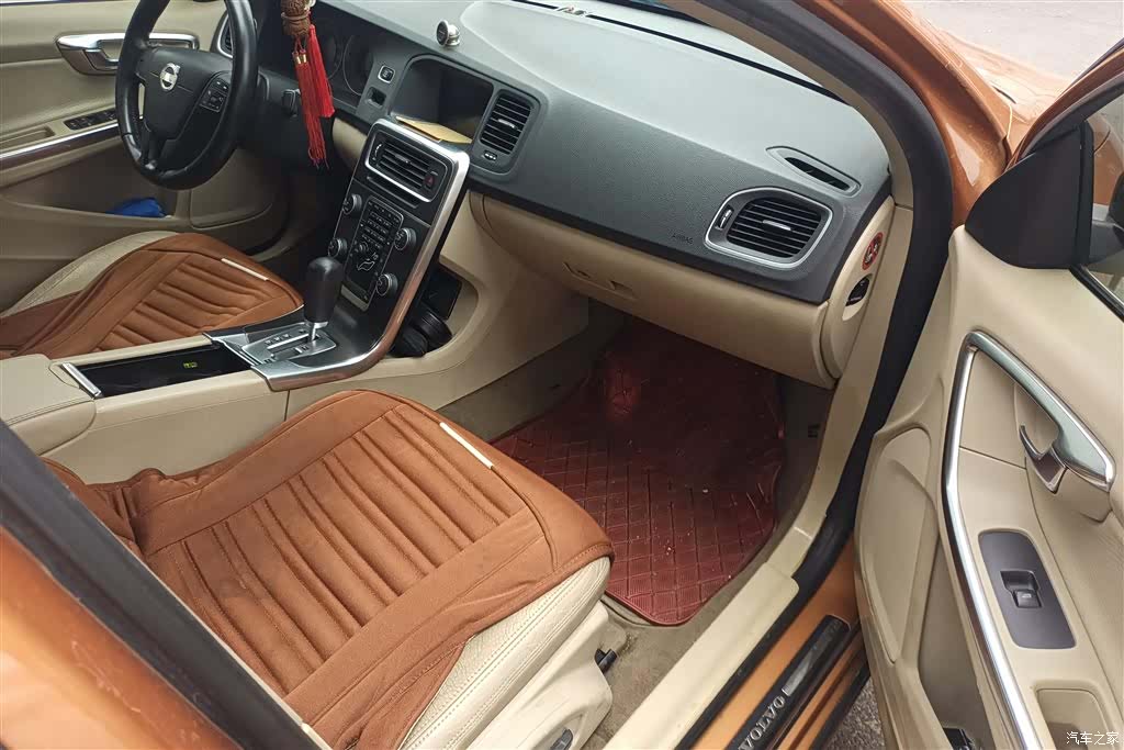Volvo S60, 2012 8