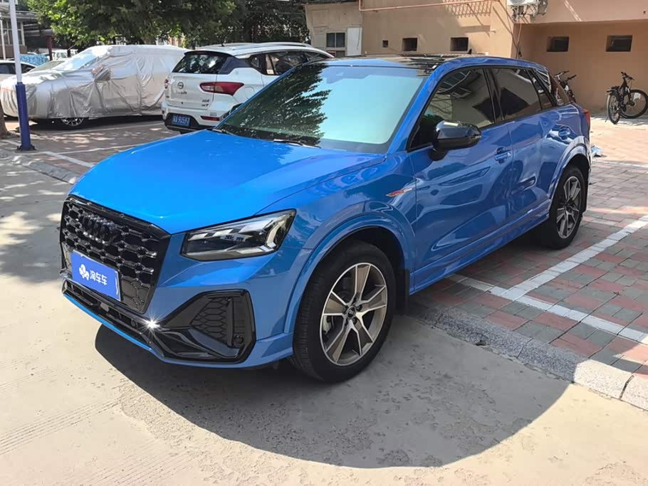 Audi Q2L
