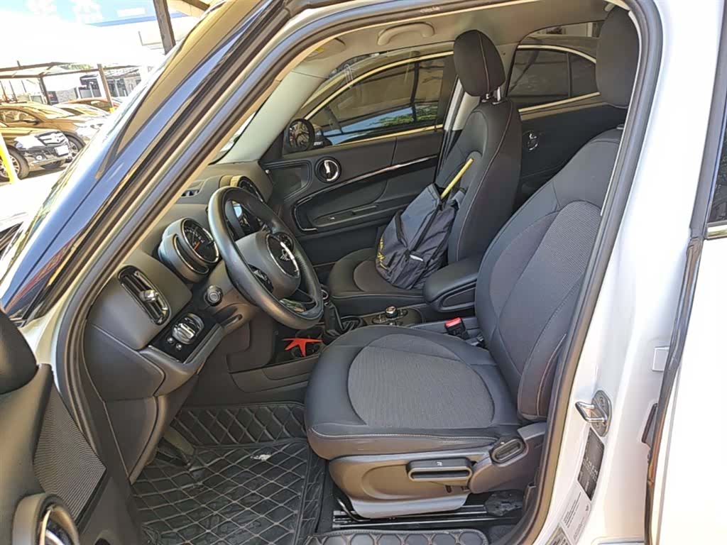 Mini Countryman, 2019 15