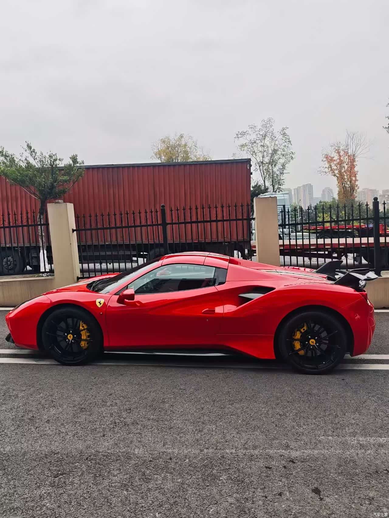 Ferrari 488, 2018 9
