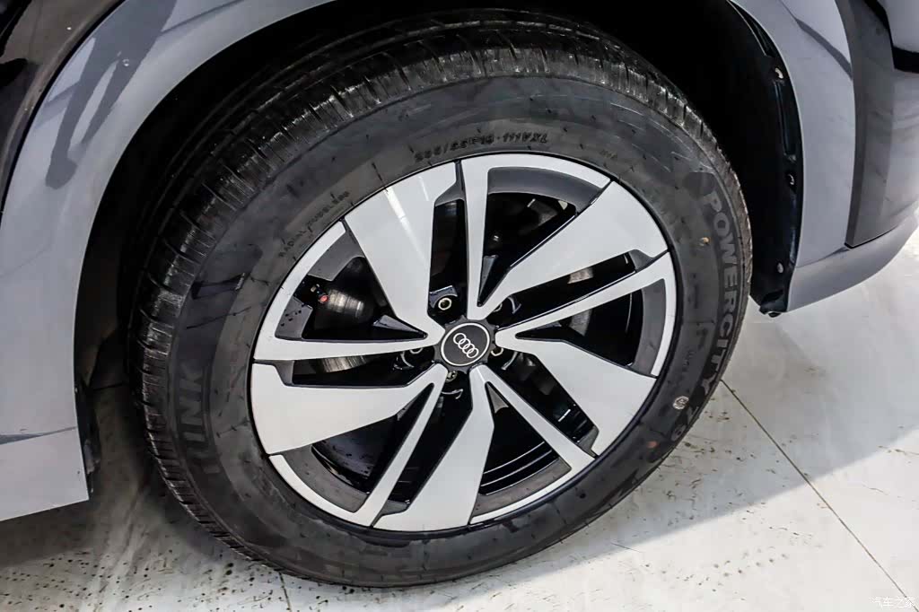 Audi Q6, 2024 32