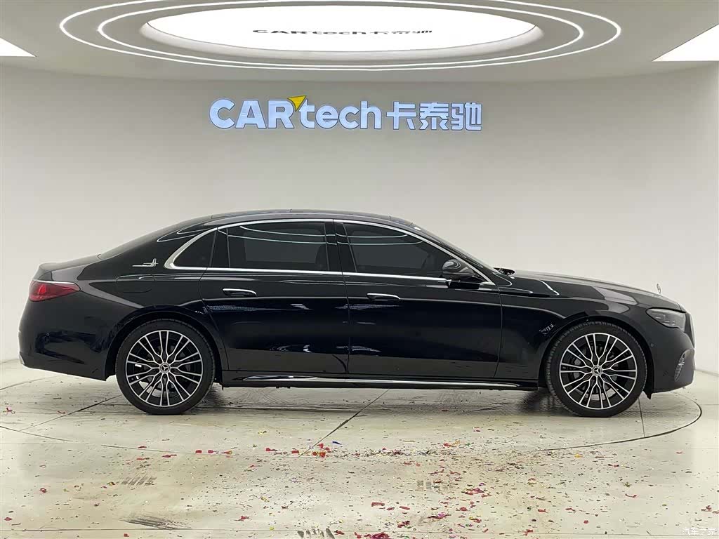Mercedes-Benz E-Class, 2025 4