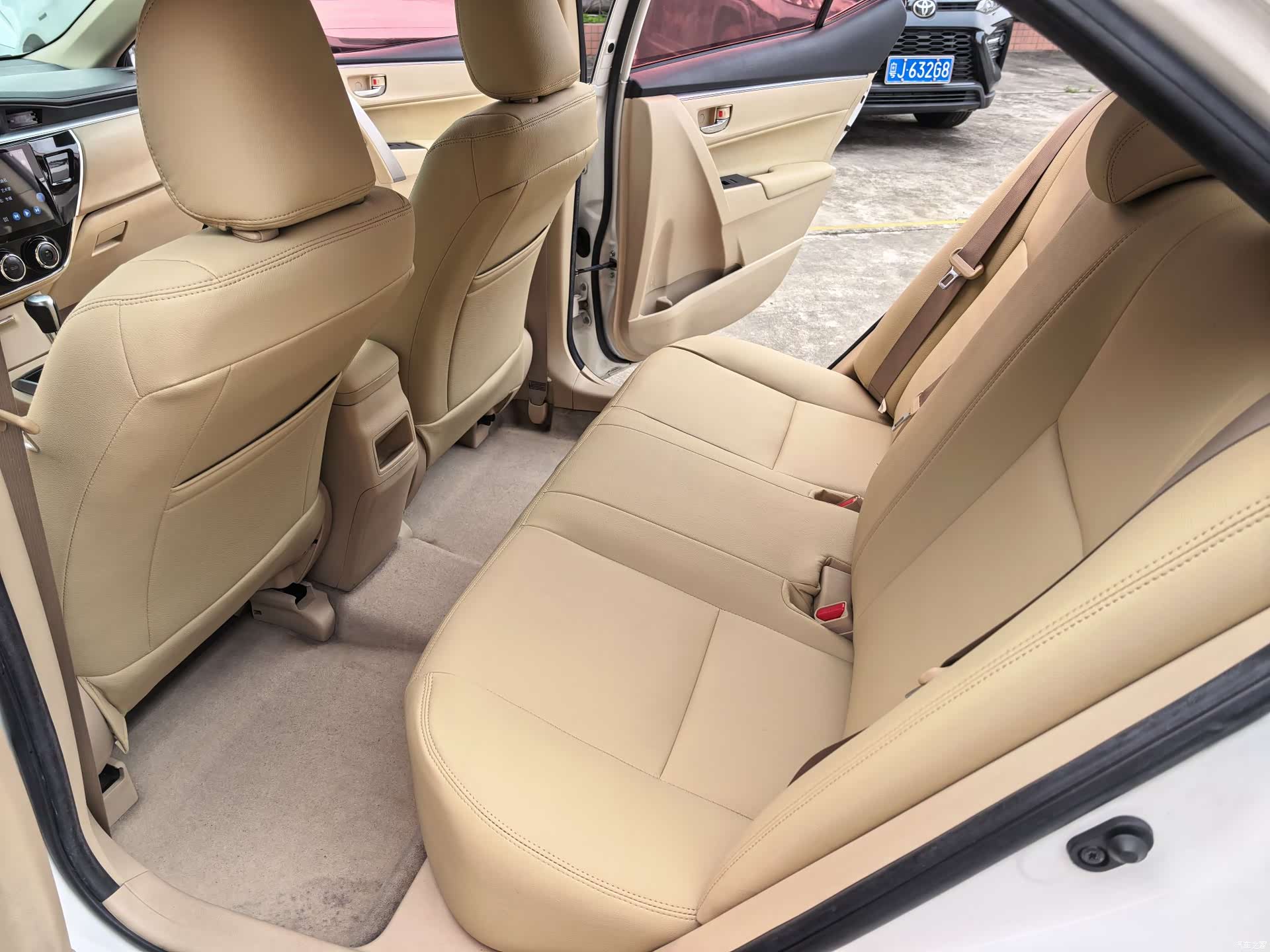 Toyota Corolla, 2014 10