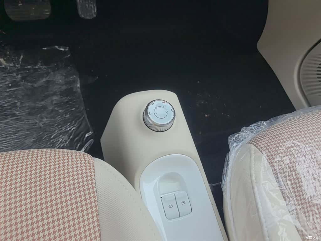 Wuling MINIEV, 2026 14