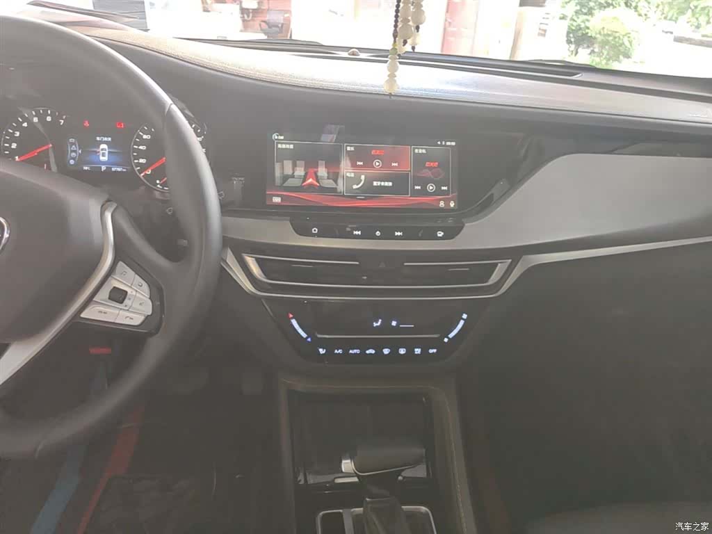 Changan CS35, 2019 13