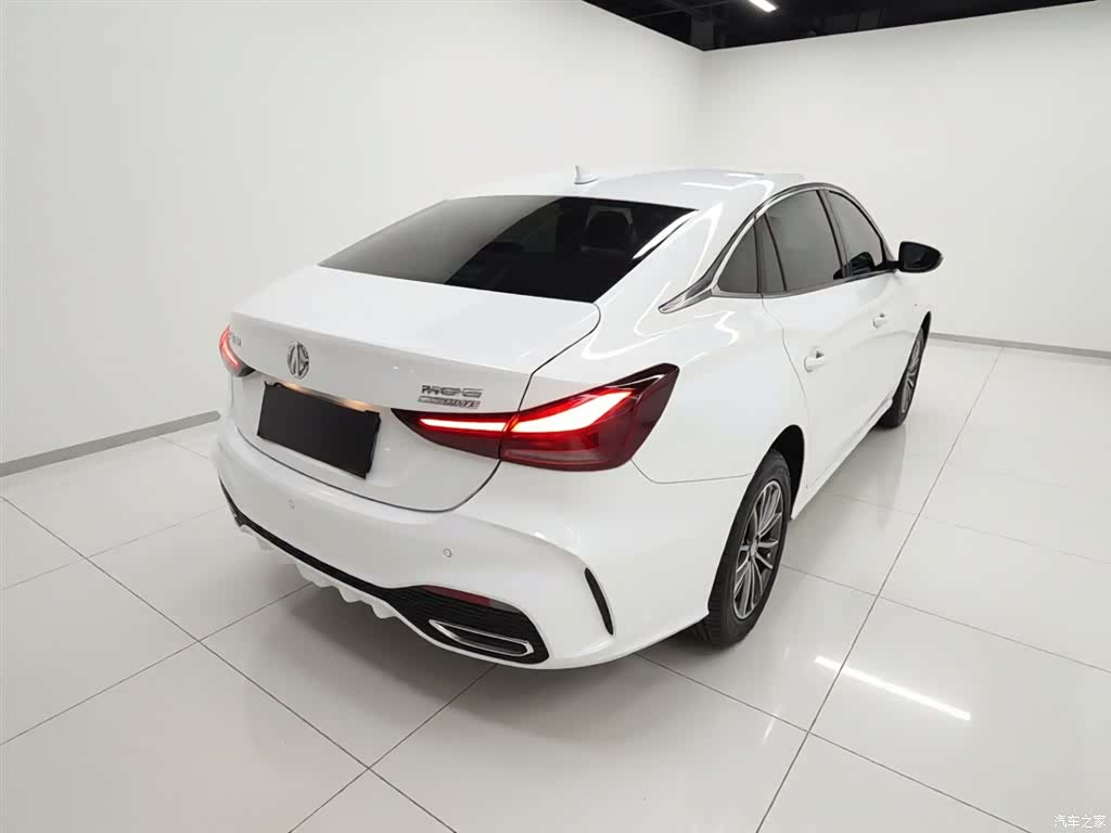 MG MG5, 2025 7