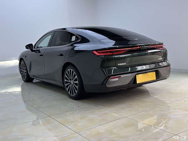 Geely 8, 2025 7