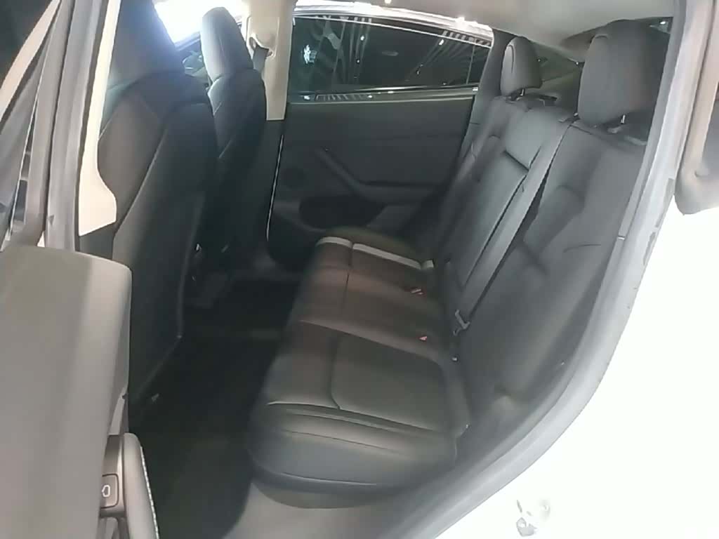 Tesla Model Y, 2022 17