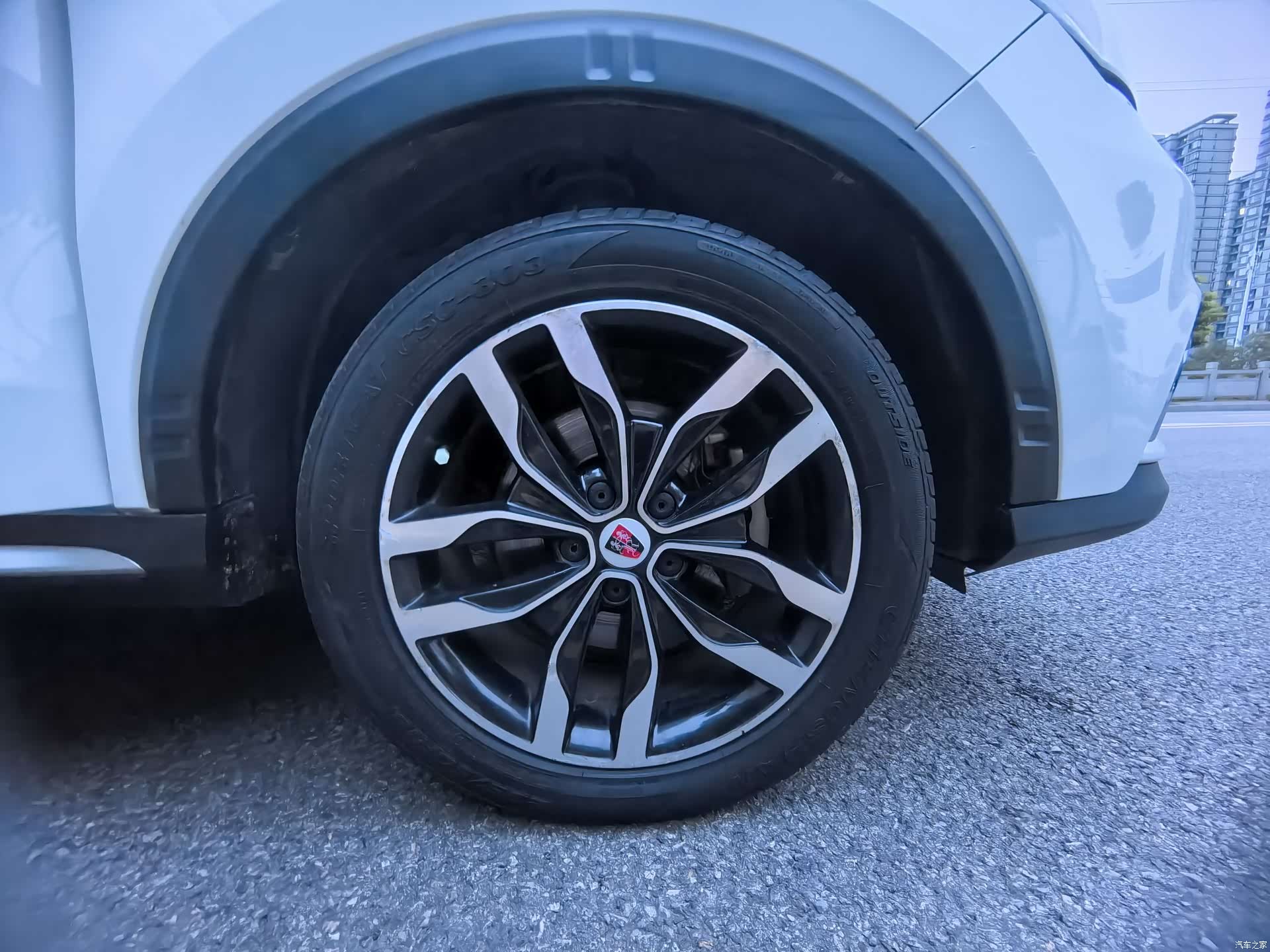 Roewe RX5, 2017 13
