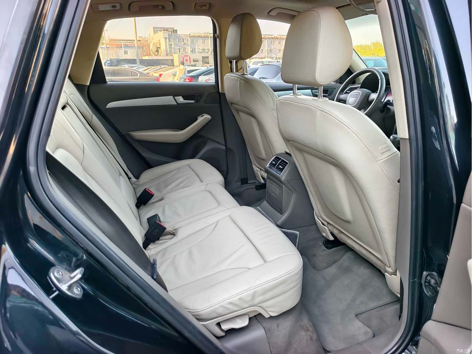 Audi Q5, 2010 15