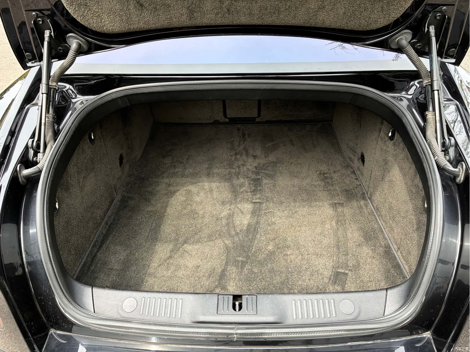 Bentley Flying Spur, 2013 20