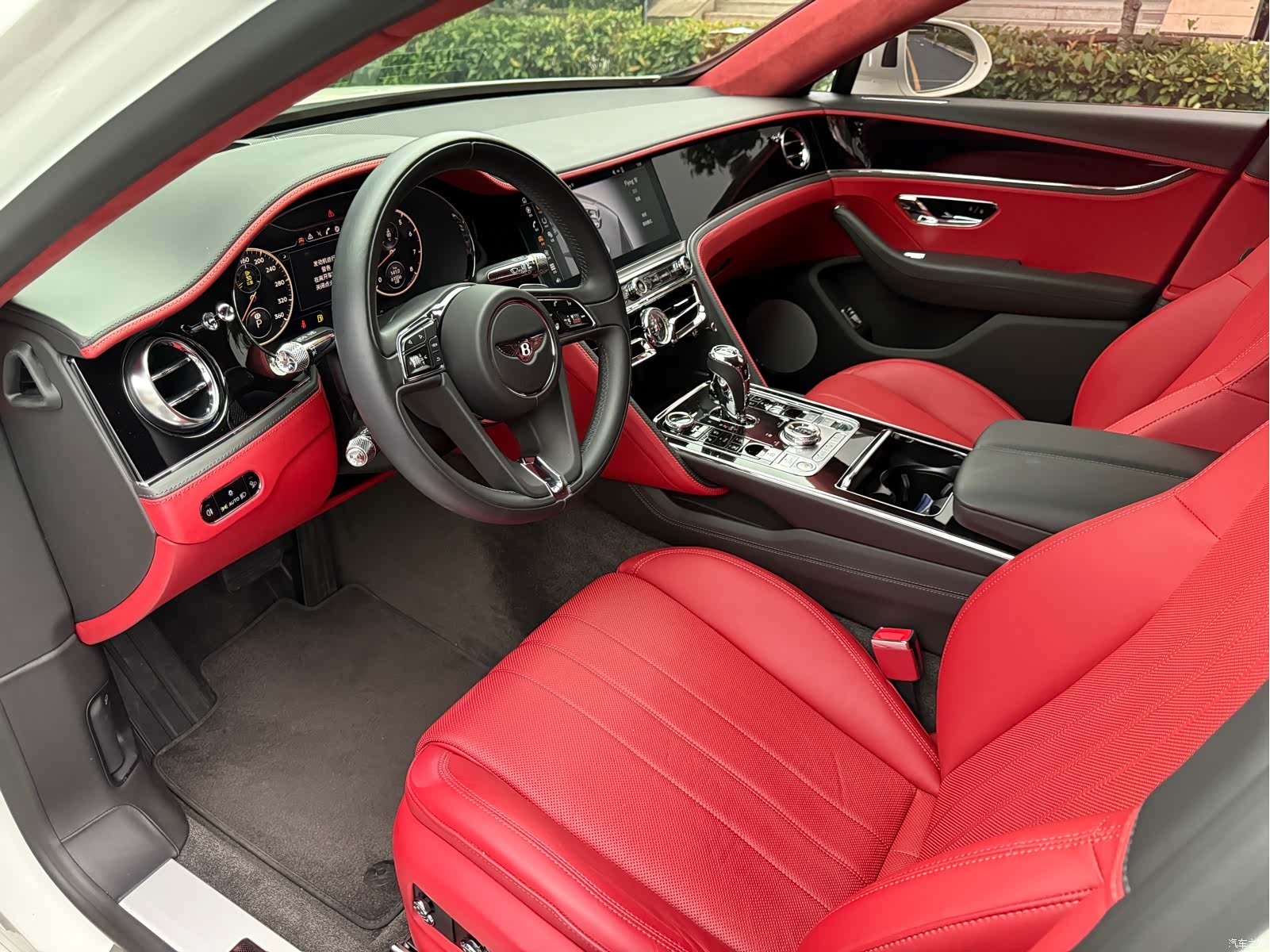 Bentley Flying Spur, 2021 8