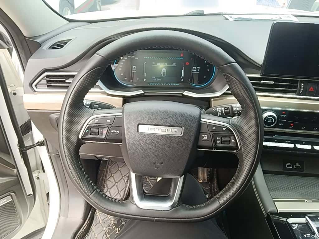Jetour X70, 2024 11
