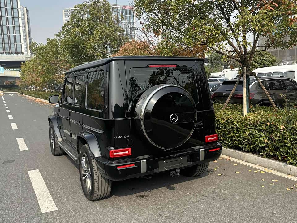 Mercedes-Benz G-class