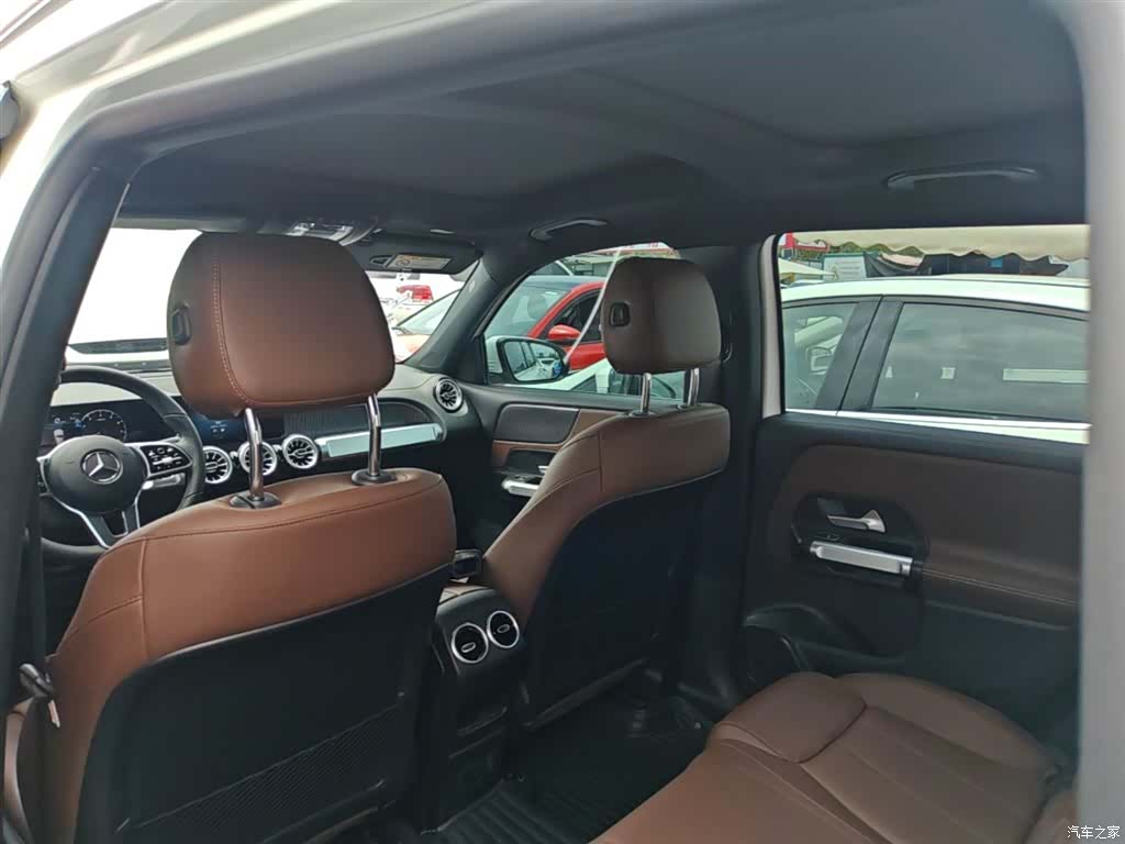 Mercedes-Benz GLB, 2023 18