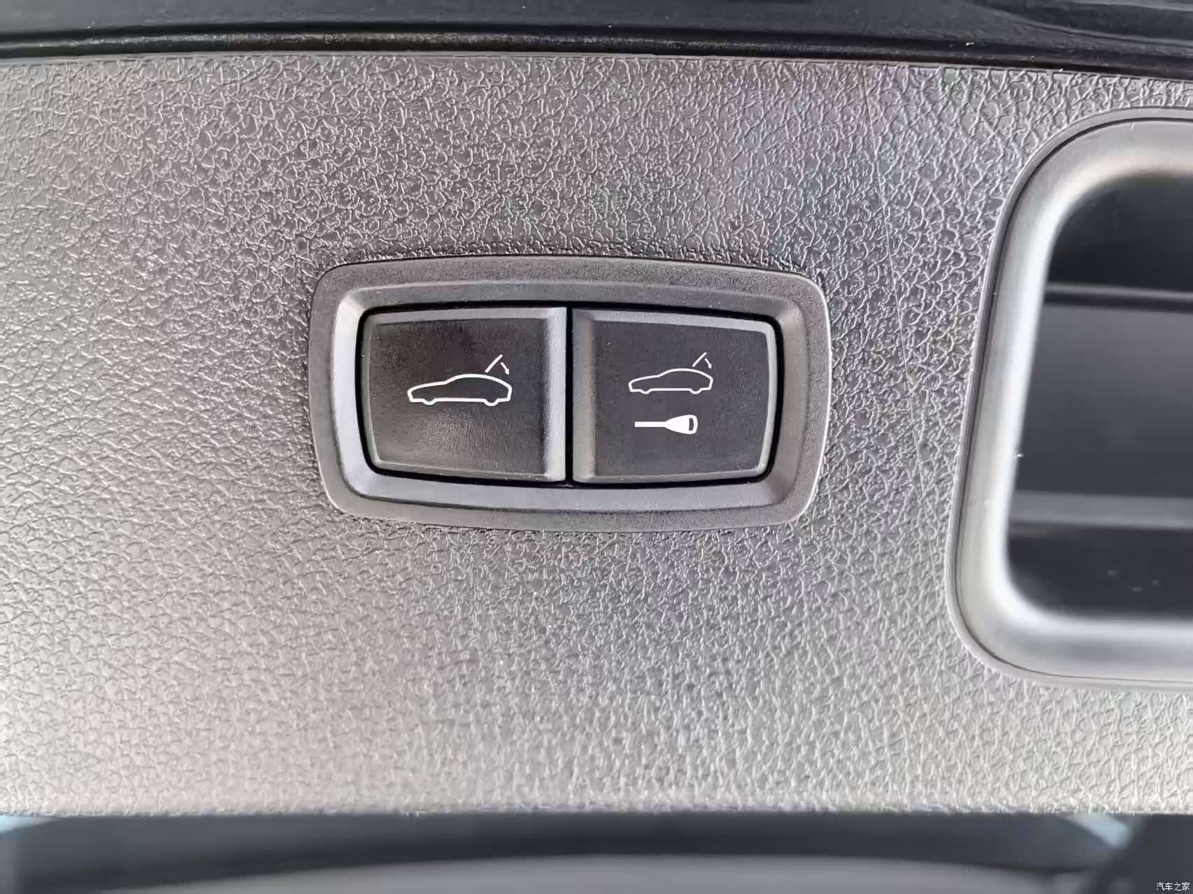 Porsche Macan, 2023 11