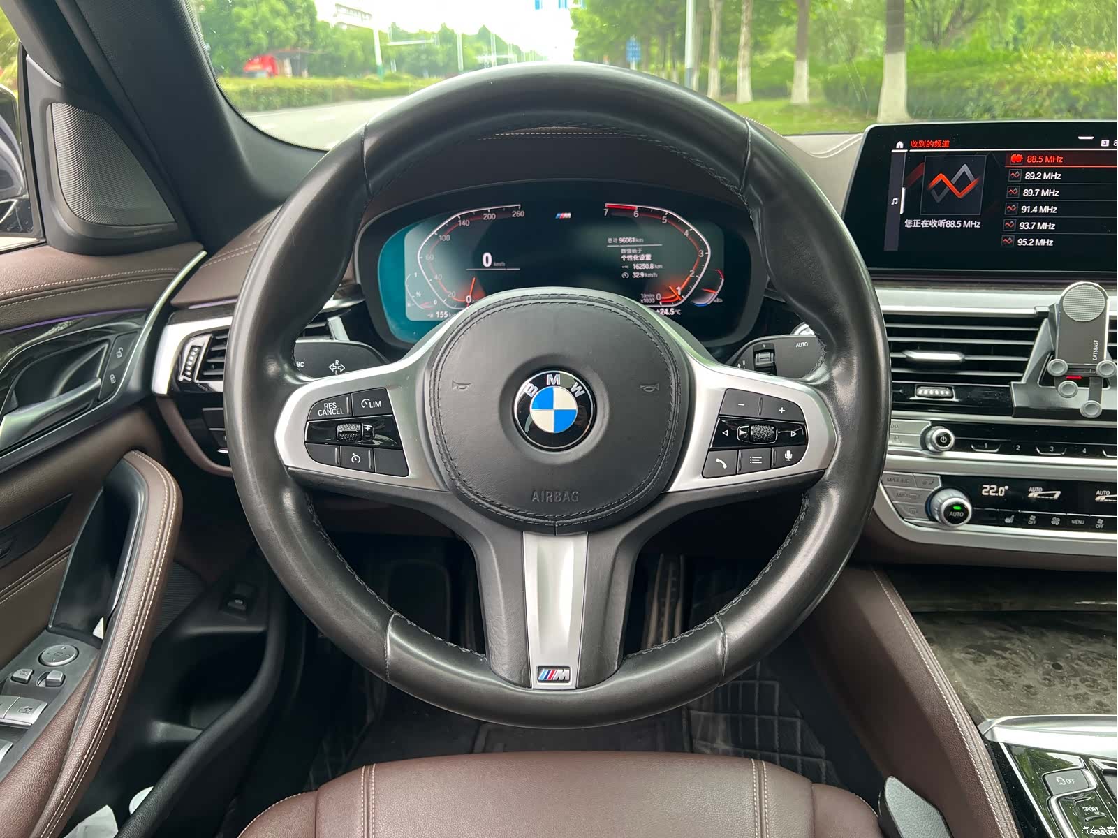 BMW 5 Series, 2019 11