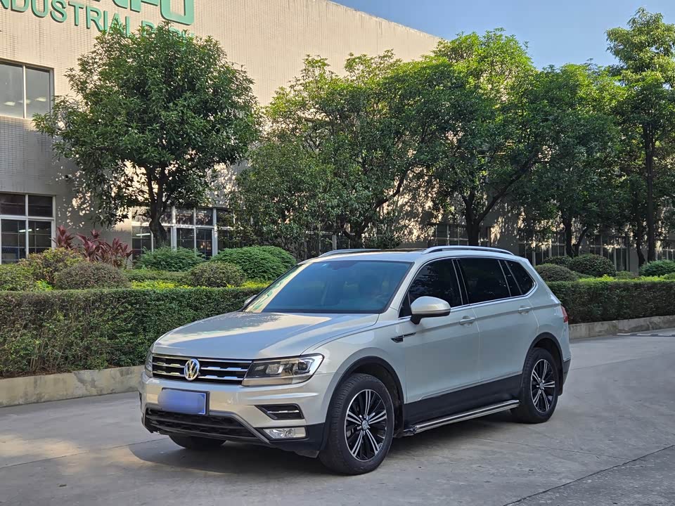 Volkswagen Tiguan L