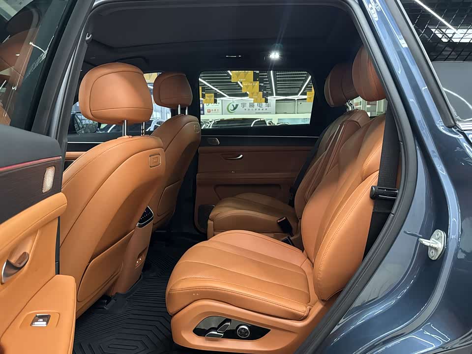 AITO Ask the world M7