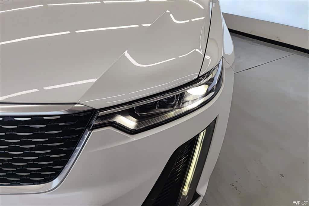 Cadillac XT6, 2022 все фото