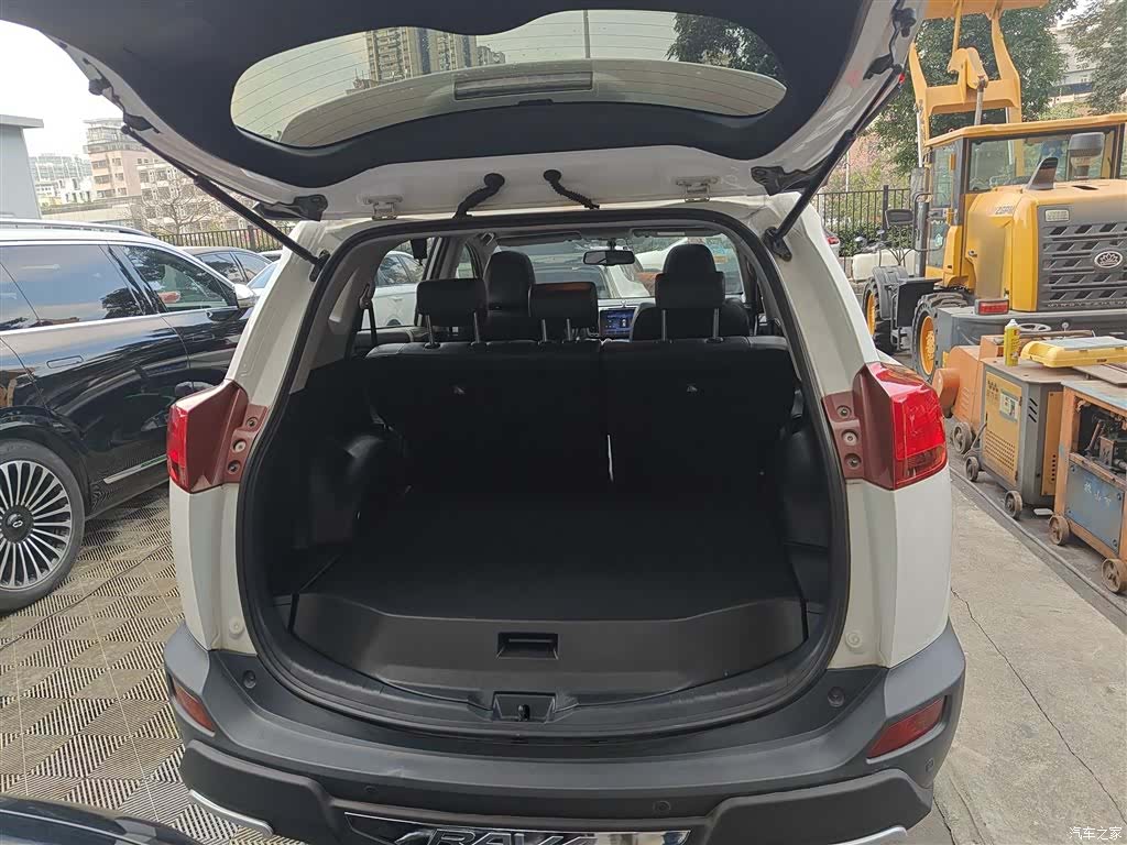Toyota RAV4, 2014 15