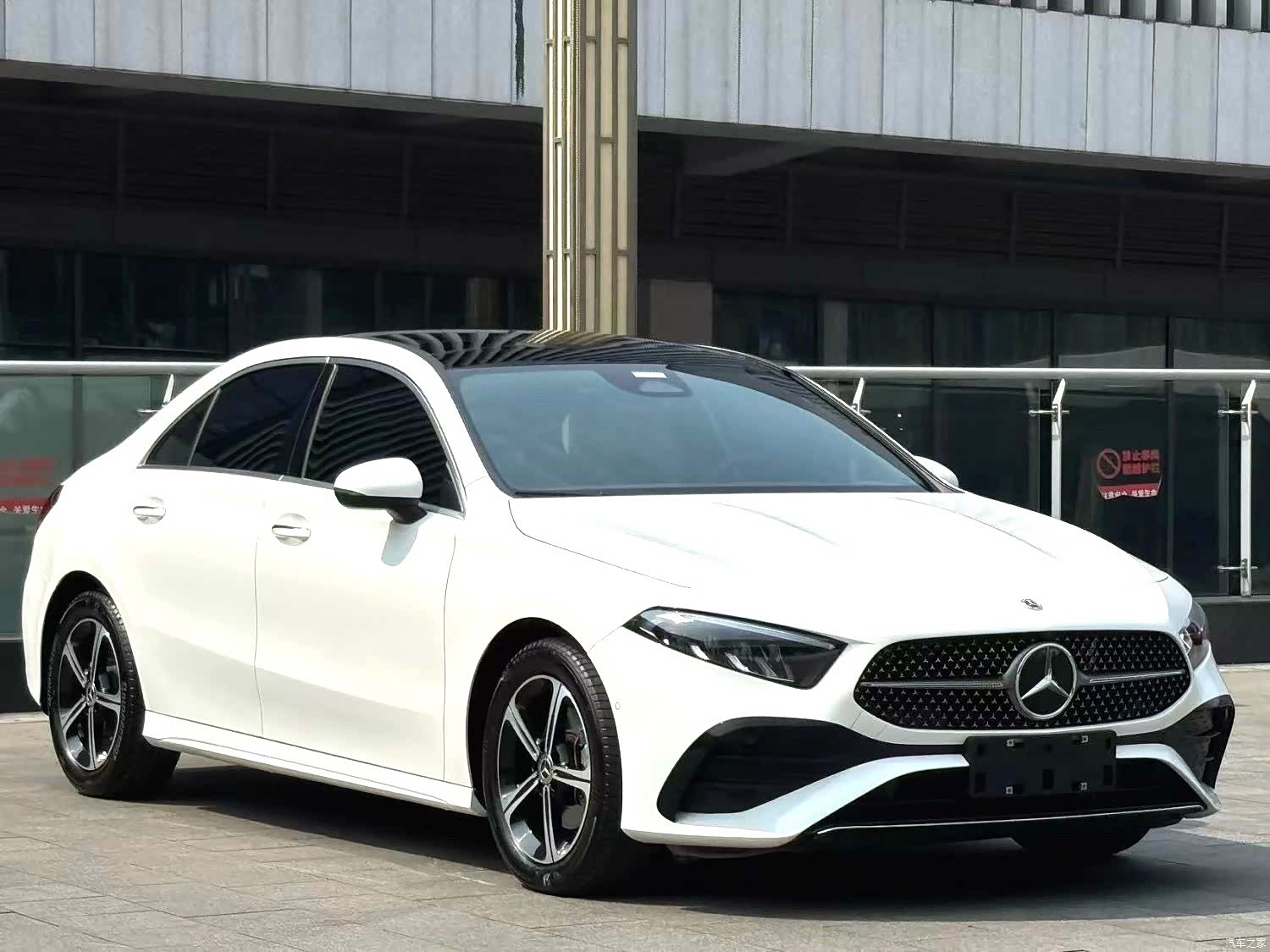 Mercedes-Benz A-Class, 2023 3