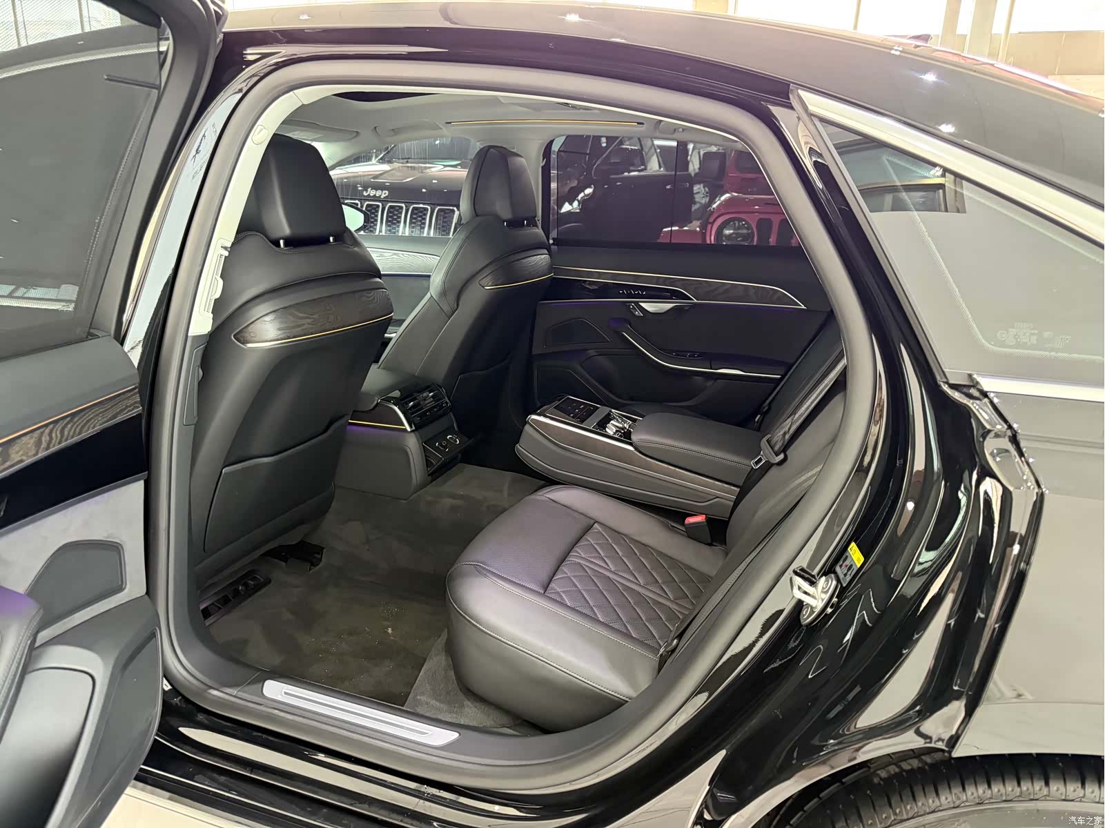 Audi A8L, 2023 8