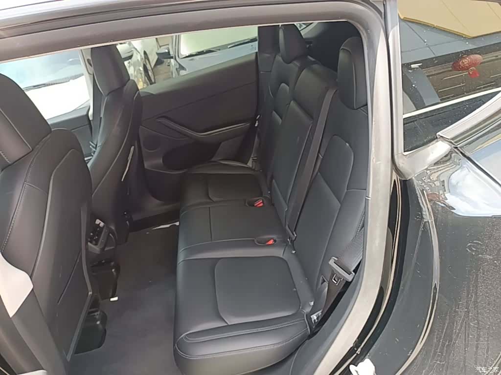 Tesla Model Y, 2021 17