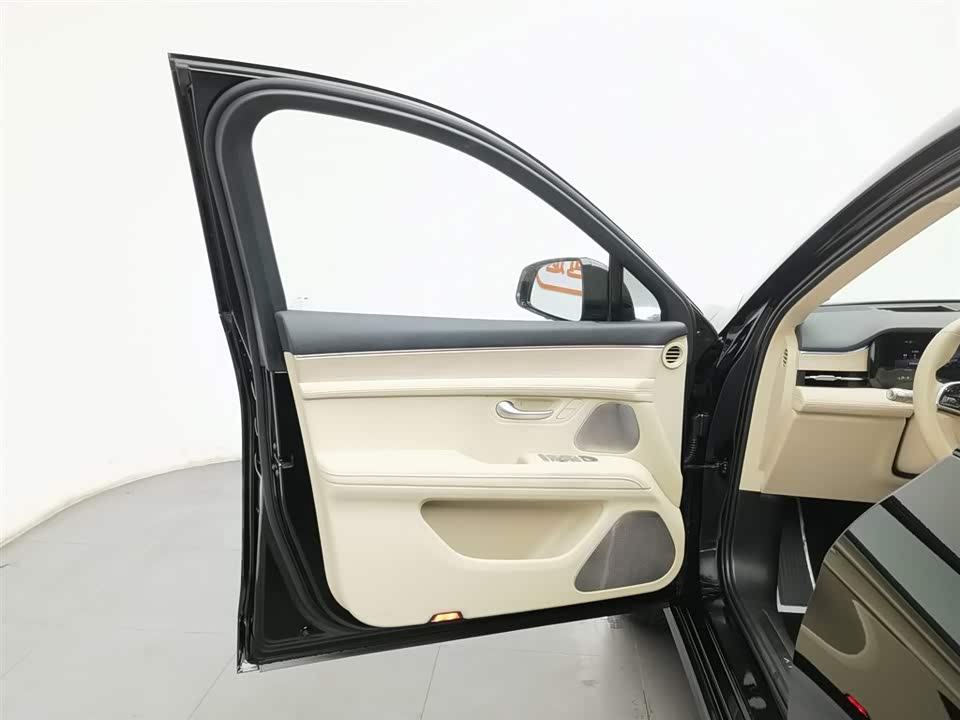 AITO Ask the world M5