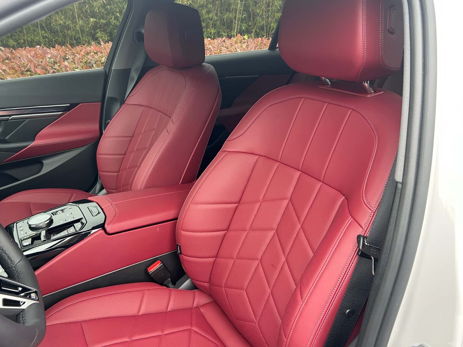 BMW 5 Series, 2025 3