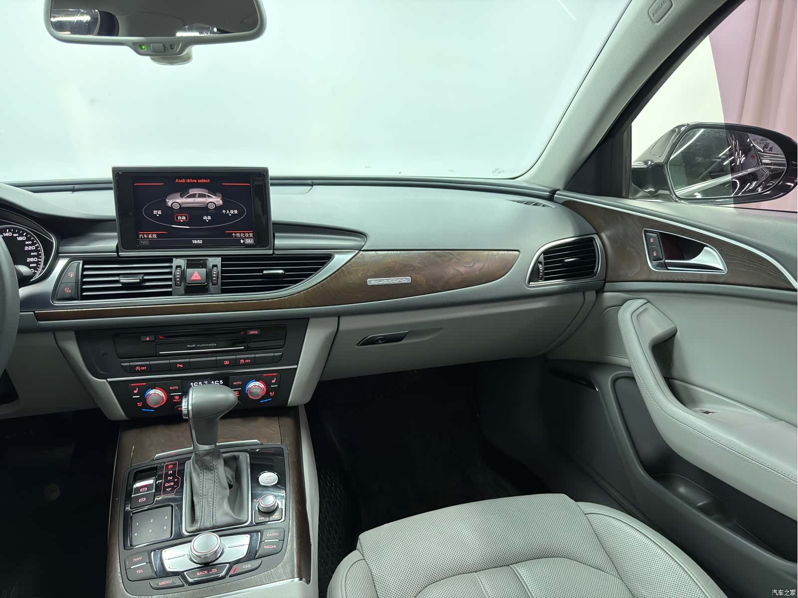Audi A6L, 2014 17