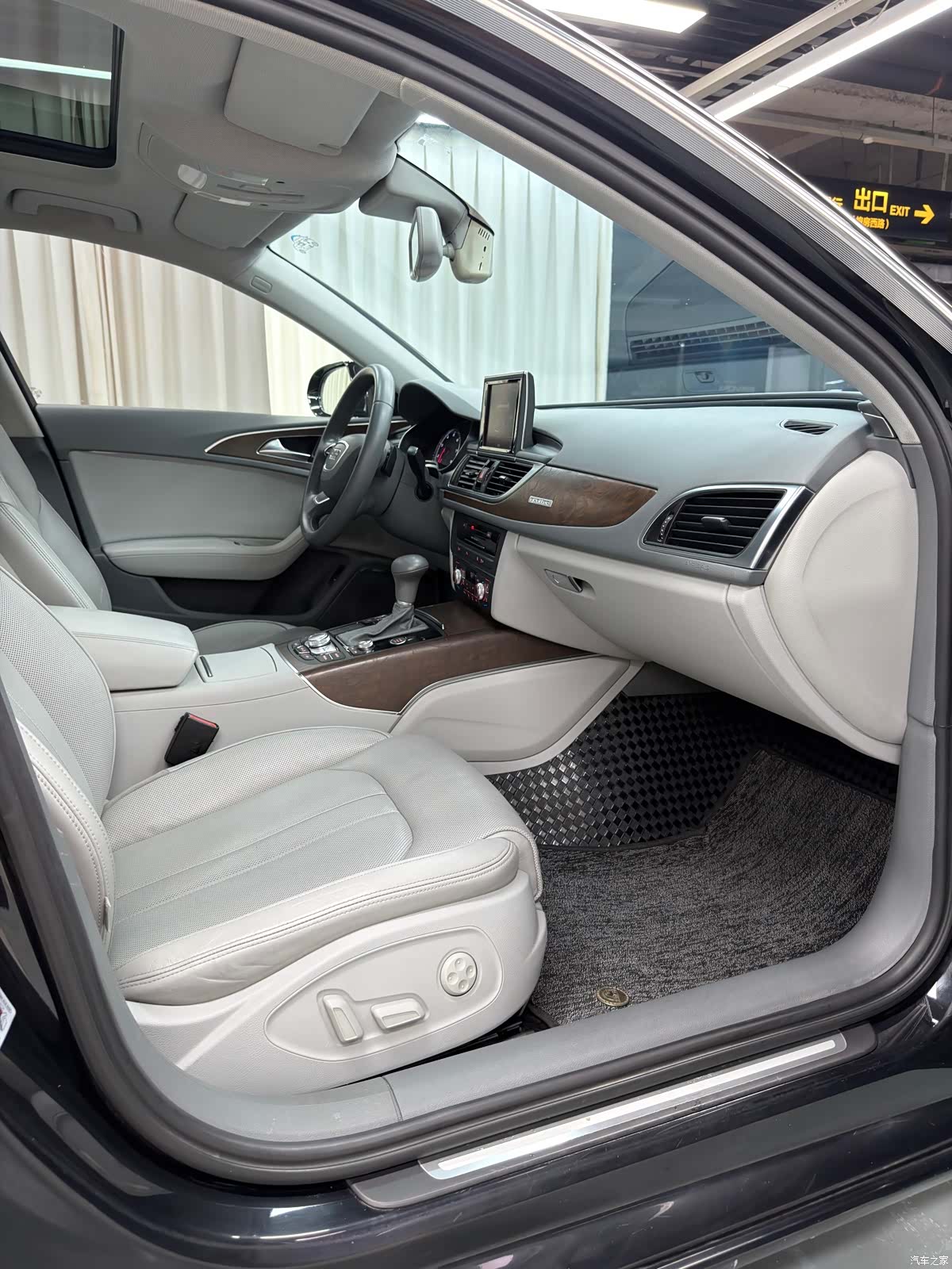 Audi A6L, 2014 15