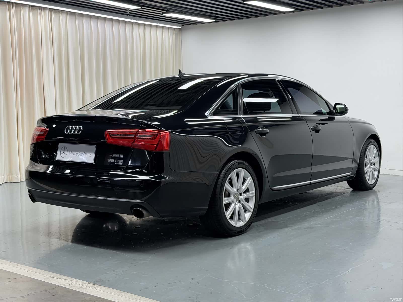 Audi A6L, 2014 24