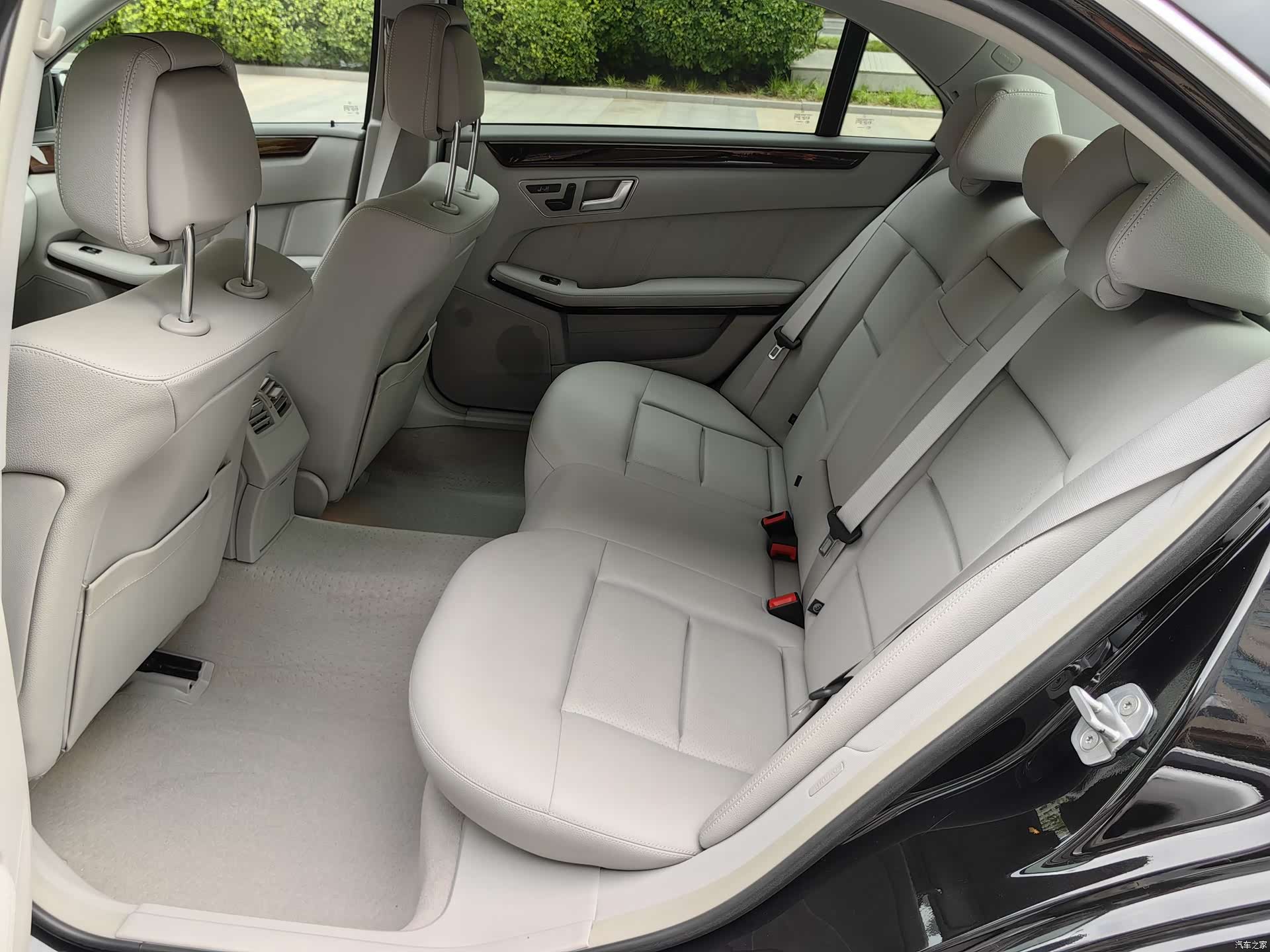 Mercedes-Benz E-Class, 2012 17