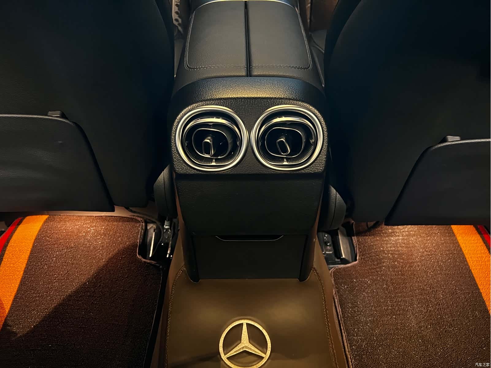 Mercedes-Benz C-Class, 2023 15