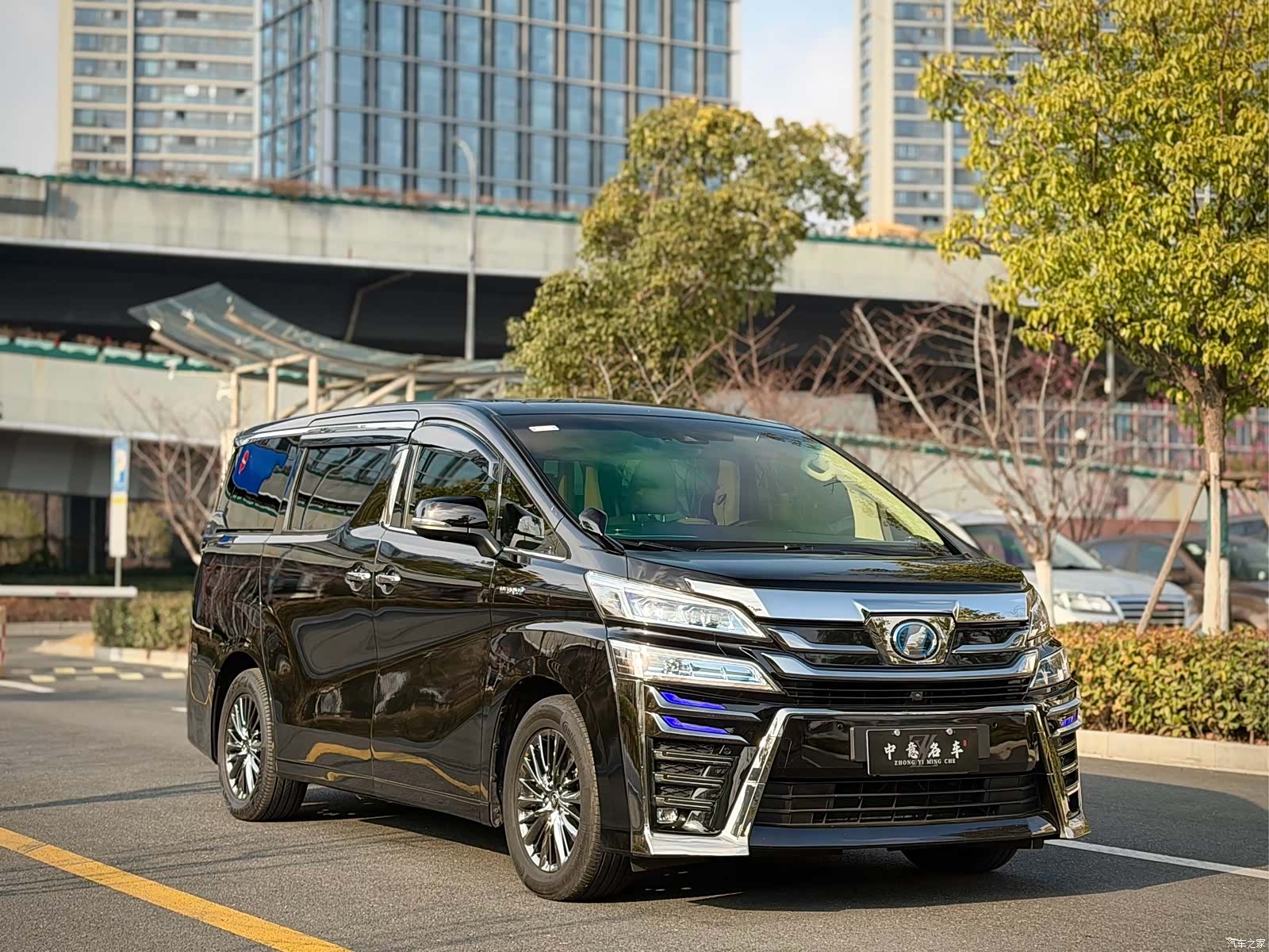 Toyota Vellfire, 2020 3