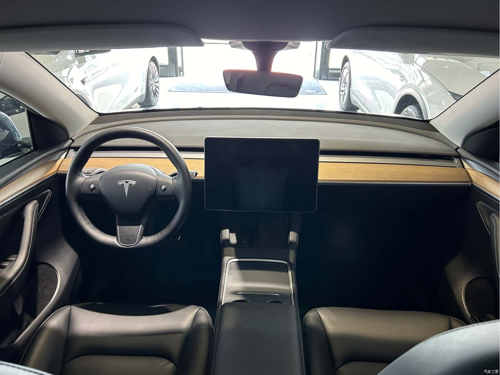 Tesla Model Y, 2022 17