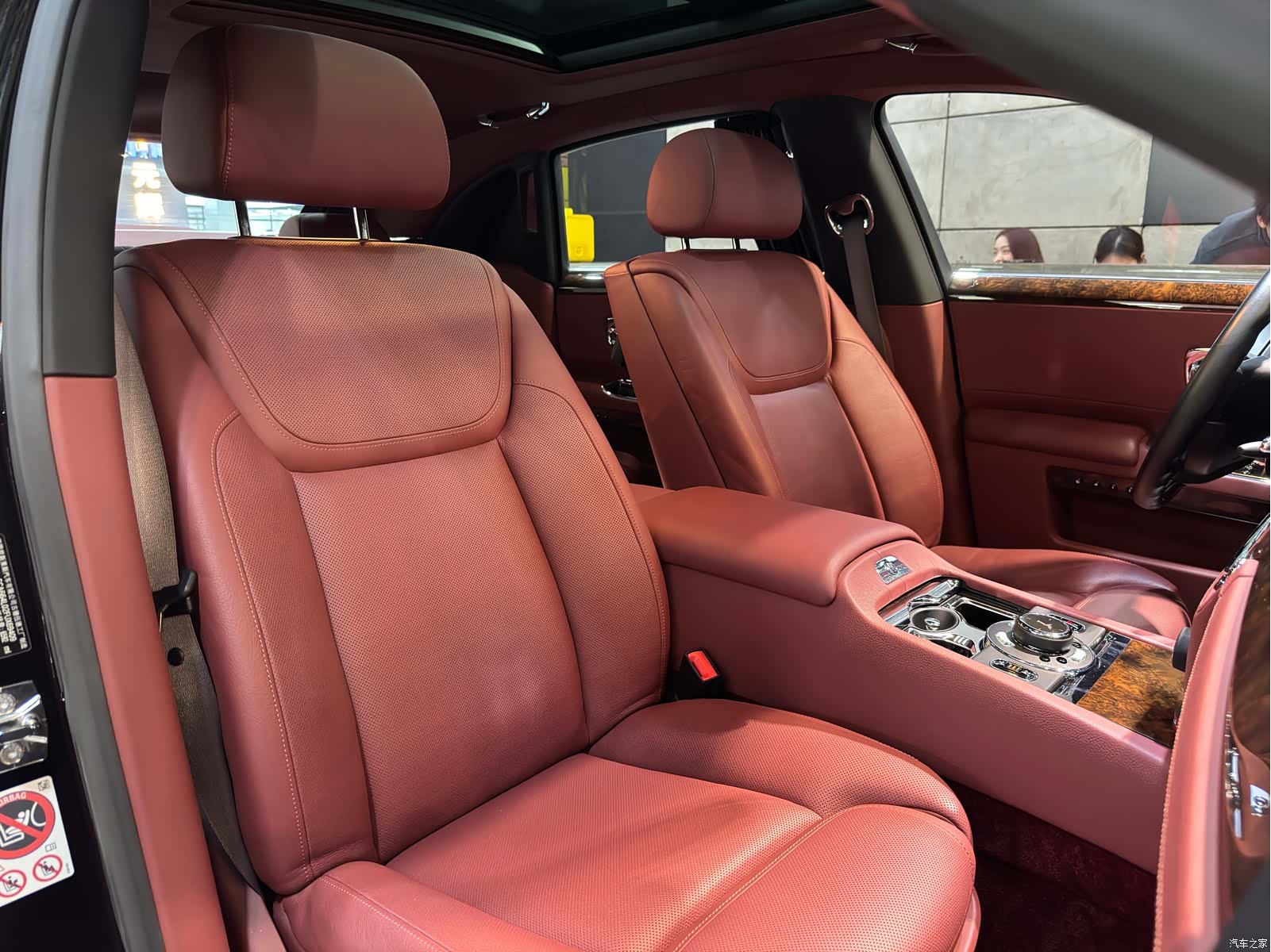 Rolls-Royce Ghost, 2015 24