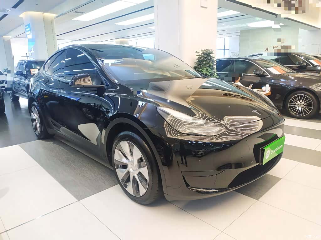 Tesla Model Y, 2023 4